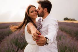 De la más reciente a la más veterana, todas dedican su espacio, casi en exclusiva, a la fotografía. Preboda Entre Lavandas Fotografos De Bodas En Madrid Niko Estudio Fotografia