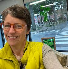 Katie Allan Zobel (@CFWM_katie)