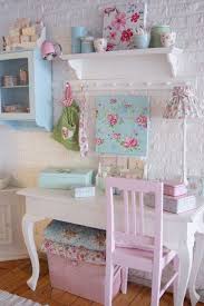 Masal evin prensesi ve romantik shabby chic yatak ortuleri.pembe beyaz shabby chic ev dekorasyonu, romantik sevgililer gunu dekorasyonu. 40 Beautiful And Cute Shabby Chic Kids Room Designs Digsdigs