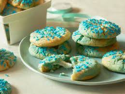 Her goal is to spend less time in the. Trisha Yearwood Christmas Bell Cookies Foodnetwork Trisha Yearwood Christmas Bell Cookies Foodnetwork 100 Plus Hear Garth S Christmas Surprise To Trisha