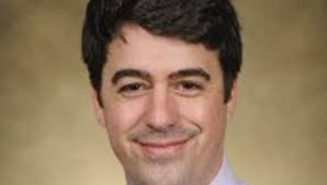 Parrott returns to teach after 8-year newspaper career