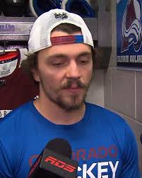 Samuel Girard dit « qu'il est dans une bonne place en ce moment » après  avoir souffert de problèmes de santé mentale! 👏