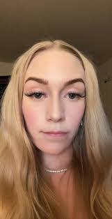 Emma Earley's Instagram, Twitter & Facebook