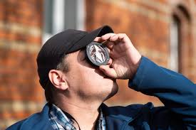 Za nami częściowe zaćmienie Słońca. Dr Bartosz Dąbrowski z UWM o zjawisku