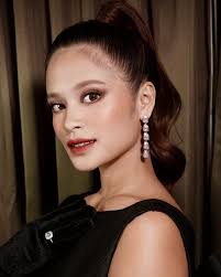 If I'm honest I have to tell you I still read fairy-tales and I like them  best of all." — Audrey Hepburn. That night felt much like a fairytale,  because I woke