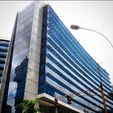 Greley Villamizar On Instagram Centro Empresarial Galipan El Rosal Caracas Venezuela Es Un Moderno Complejo De Oficinas Co Facade Design Facade Skyscraper