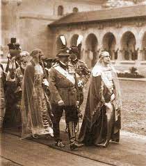 Evenimentul a reunit reprezentanti ai tuturor caselor regale din europa. Documentar 15 Octombrie 1922 Ziua In Care Ferdinand Èi Maria Au Fost IncoronaÈi Ca Regi Ai Romaniei Mari La Alba Iulia Alba24