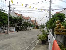 Ausgewandert Daheim Im Land Des Lachelns Unsere Security