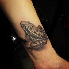 Search 123rf with an image instead of text. Realistic Black Frog Tattoo On Wrist