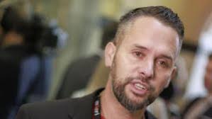 Wahine lawyer planting seeds for te reo Māori online