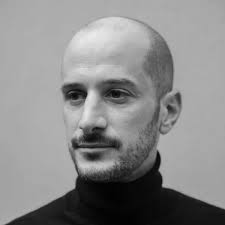 Aujourd'hui, j'ai perdu un ami cher. Antoni Lallican était une personne  exceptionnelle, généreuse et un photojournaliste talentueux. Il a travaillé  avec nous à Beyrouth, Erbil et en Ukraine. Mes sincères condoléances vont