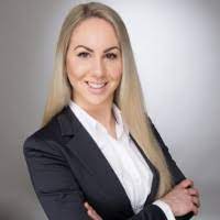 Heute nimmt sie eine neue herausforderung an: 100 Profile Fur Sarah Voss Linkedin