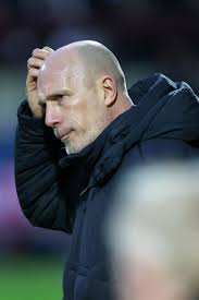 Rampant Leinster embarrass Dragons with nine-try romp