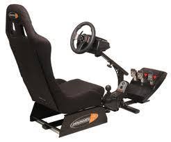 Defecte nu are merge ideal, doar pielea in partea de sus a volanului e putin roasa, dar nu deranjeaza. Logitech G27 Community Facebook