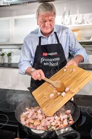 Volker bouffier, ev., wurde am 18. Volker Und Ursula Bouffier Ministerprasident Als Chef Am Herd