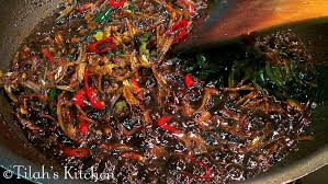 Padamkan api dan masukan ikan bilis yang dah di goreng tadi kemudian gaul rata. 7 Menu Sahur Pilihan Ramai Daripada Ikan Bilis Mudah Ringkas Dan Membuka Selera Pamapedia