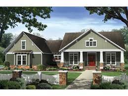 Craftsman Style House Plan 4 Beds 2 5 Baths 2233 Sq Ft Plan 21 361 Craftsman Style House Plans Craftsman House Plans House Exterior Color Schemes