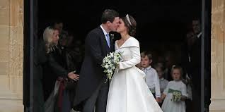 Seit der großen hochzeit mitte oktober bekamen wir eugenie von york und ihren ehemann offiziell nicht mehr zu sehen. Windsor Stars Und Royals Bei Hochzeit Von Prinzessin Eugenie Kolnische Rundschau