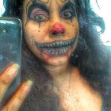 Lisa Pirozzi's Instagram, Twitter & Facebook