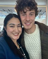 Shawn with fans in Denver! 🤍