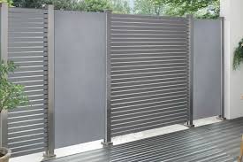 Sichtschutz Aus Metall Elementen Und Keramik Zaunfeldern Metallzaun Sichtschutz Sichtschutz Garten Sichtschutz Metall