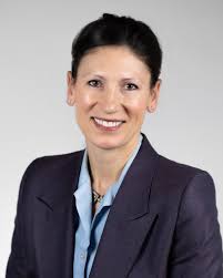 Cara Lang's Instagram, Twitter & Facebook