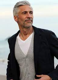 38 Perfect Silver Hairstyles For Men Over 40 Grey Hair Men Older Mens Hairstyles Older Men Haircuts