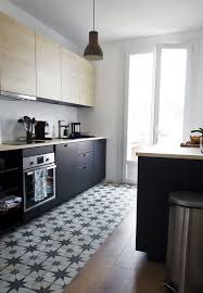 Un Appartement Renove Du Sol Au Plafond A Aix En Provence Planete Deco A Homes World Cuisine Moderne Parquet Cuisine Cuisine Moderne Design