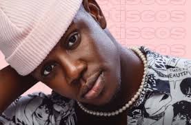 O cantor angolano autor de vários sucessos, lança nova música com participação de lil saint, actual membro da b26. 4ct 6c9rreuudm