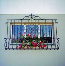 Pin Von Grigor Prlicev Auf Grillage Schlosserei Gitter Korb