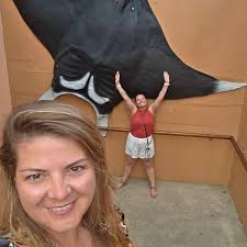 uShaka Marine World Pt. 1 This is my favourite aquarium — it truly felt  like stepping into a shipwreck deep beneath the ocean. The sea creatures  move through their simple, colourful lives