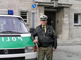 Hallo, mein name ist chantal und nein…ich kann auch nichts dafür. Toto Harry 3 Sek Einsatz De