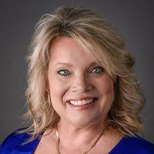 Donna Estes's Instagram, Twitter & Facebook