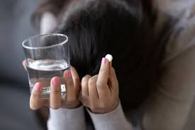 Die in der wenn sie zum ersten mal die pille nehmen, beginnen sie mit der ersten tablette am ersten zyklustag, also am ersten tag ihrer menstruationsblutung. Pille Danach Frauen Erzahlen Von Ihren Erfahrungen Brigitte De
