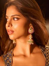 suhanakhan2 looking all dolled up!🌺❤️