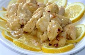 Le Poulet Au Citron Est Un Plat A Base De Blancs De Poulet Et D Huile D Olive Nappe De Sauce Au Citron Fa En 2020 Recettes De Cuisine Poulet Au Citron Recette