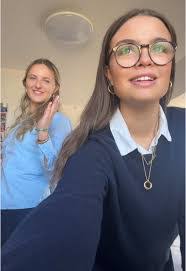 Phoebe Brant's Instagram, Twitter & Facebook