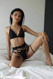Vina Rae - Free nude pics, galleries & more at Babepedia