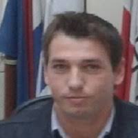 20+ perfiles de «Simones»