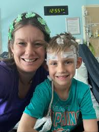 Sara Batson (@saraREEGT)