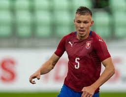 Ac sparta praha měla na višegrádské 4 vc slovenska v prvních jedenáctce 4 závodníky a získala body do uci europe tour. Ac Sparta Praha Si Na Pozici Stopera Muze Vybirat Eprehledne