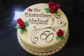 Eine hochzeitstorte ist eine in der regel mehrstöckige torte, die. Hochzeitstorte Zur Diamantenen Hochzeit Diamantene Hochzeit Jubilaumskuchen Torte Hochzeit