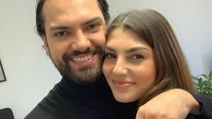 Besonders jimi blues schwester cheyenne ochsenknecht (20) freut sich über die frohe botschaft. Jimi Blue Ochsenknecht Und Yeliz Koc Der Name Fur Ihr Baby Steht Fest