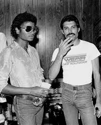 Er erinnert sich an einen rockstar mit freddie war mittlerweile zu schwach zum drehen. Freddie Mercury