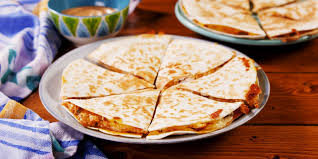 These Copycat Taco Bell Quesadillas Are Ridiculously Spot On Recipe Taco Bell Quesadilla Easy Chicken Quesadilla Recipe Food