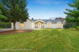 11840 Wood Rd, Dewitt, MI 48820