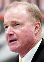 Board votes to offer UND presidency