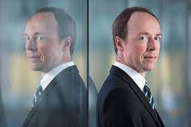 Huhtikuuta 1971 tampere) on helsinkiläinen perussuomalainen poliitikko ja blogikirjoittaja. Halla Aho Suomi Uhraa Lapsia Monikulttuurille Sipila Huolissaan Vihapuheesta Suomen Uutiset