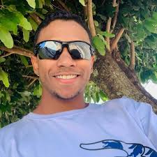 Stream Leandro Corrêa music