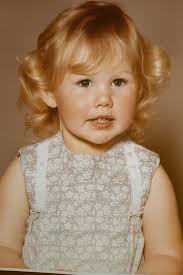 Can I remove light glare from a photo without resizing?